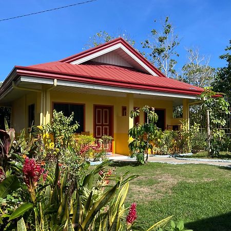 Uptown Guesthouse Siquijor Kültér fotó