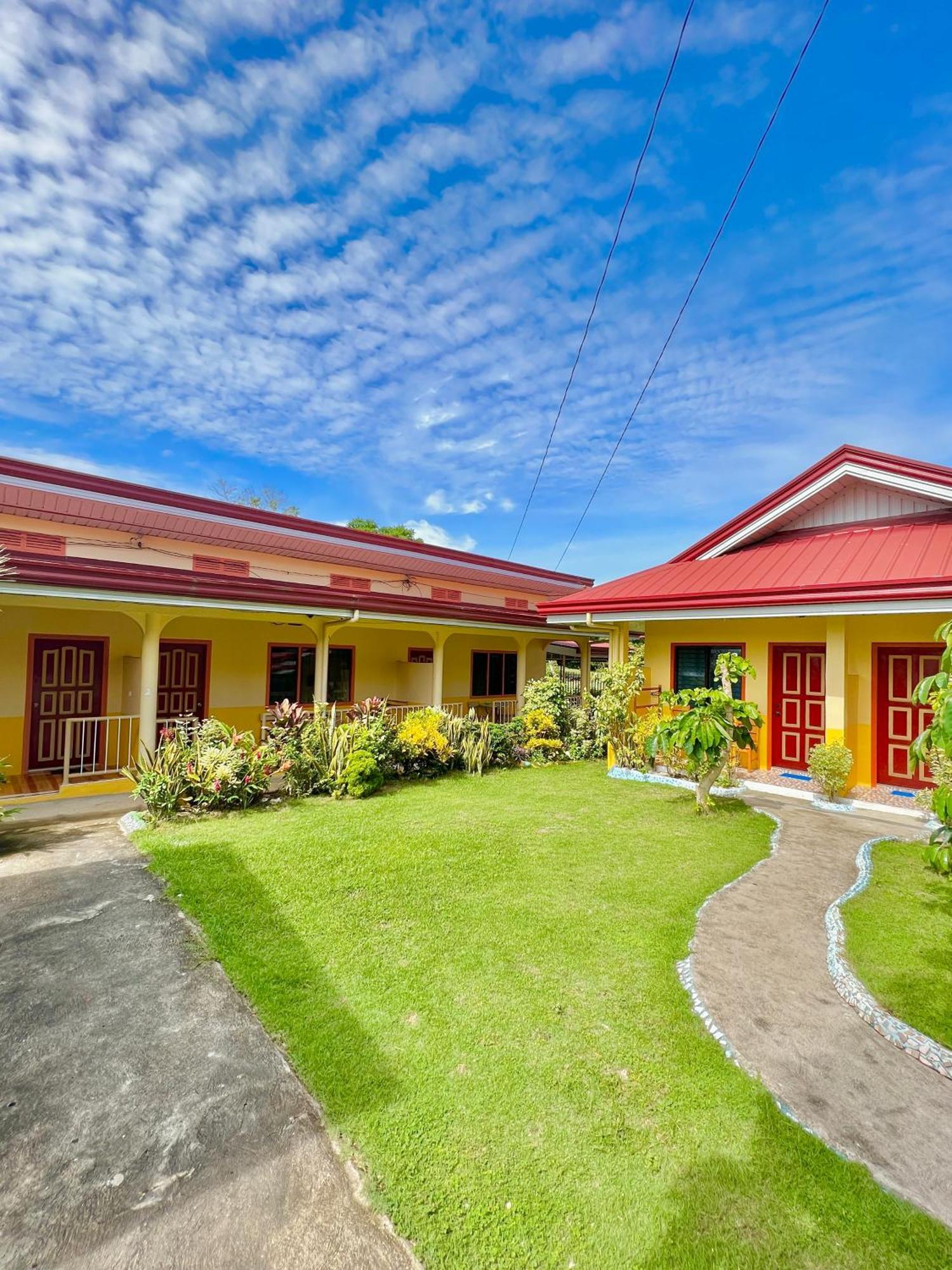 Uptown Guesthouse Siquijor Kültér fotó