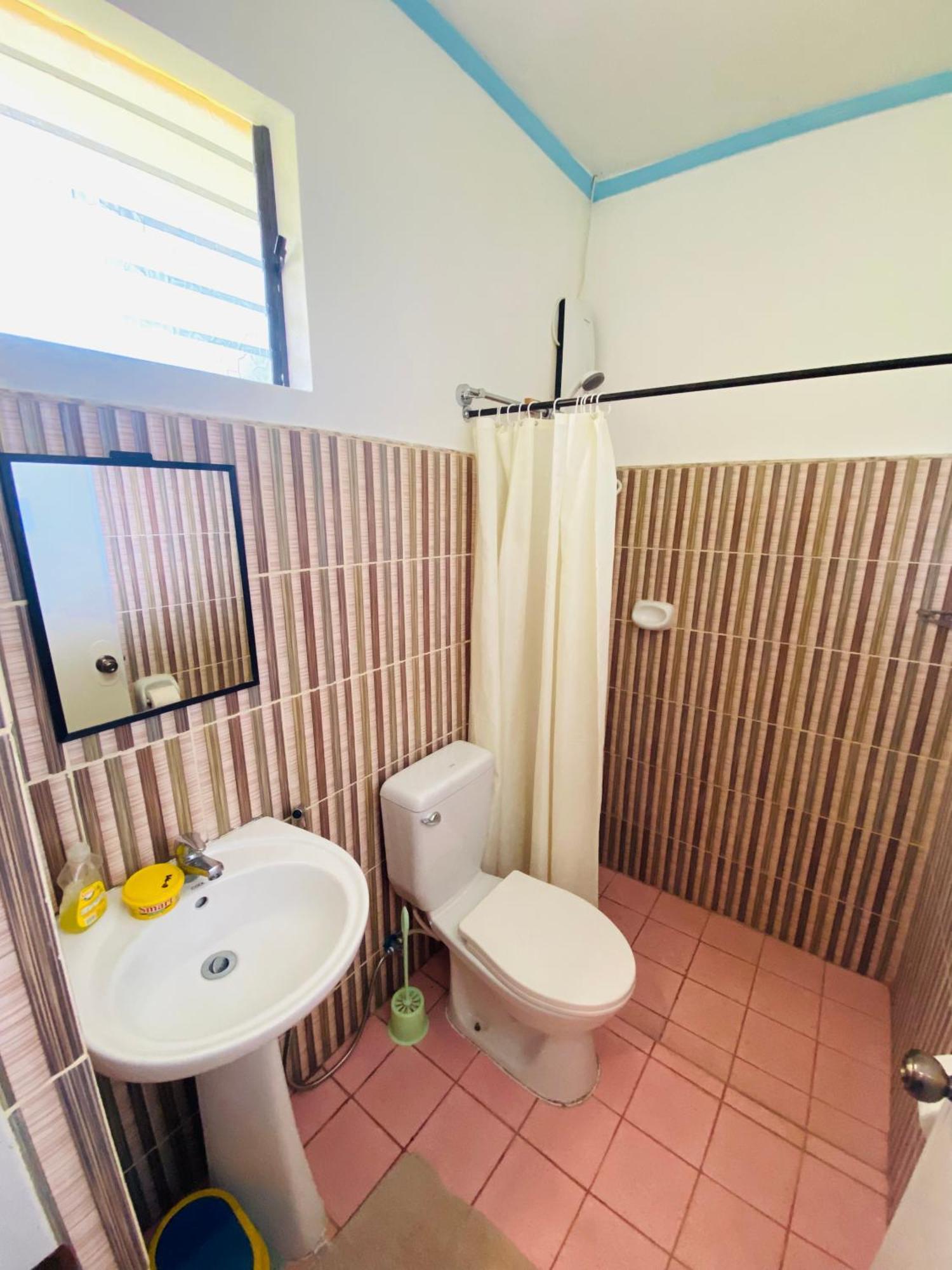 Uptown Guesthouse Siquijor Szoba fotó